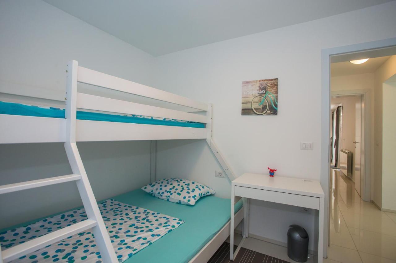 Zagar Apartment Porec Bagian luar foto